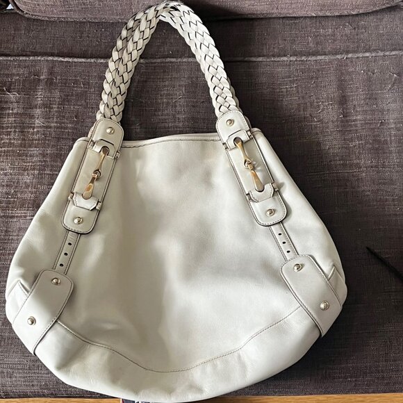 GUCCI Pelham Leather Handbag in Bone - Picture 3 of 9